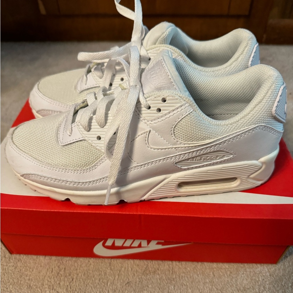 Air Max 90 men’s 7.5 women’s 9